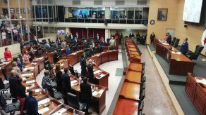 Presentan anteproyecto de Ley con nuevas reglas para la expedición de tarjetas de crédito