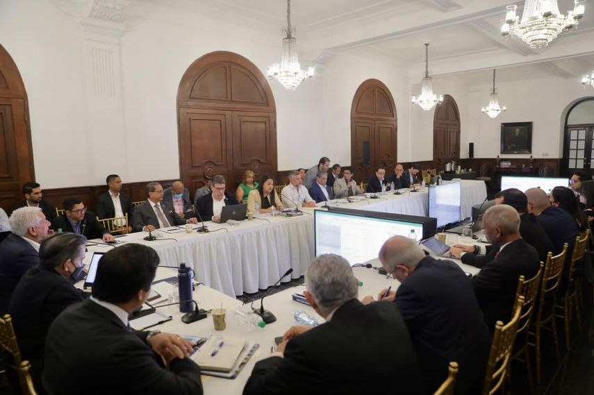 Los temas de salud tuvieron su buen espacio para ser tratados dentro de esta reunión de Gabinete. Los temas de salud tuvieron su buen espacio para ser tratados dentro de esta reunión de Gabinete.