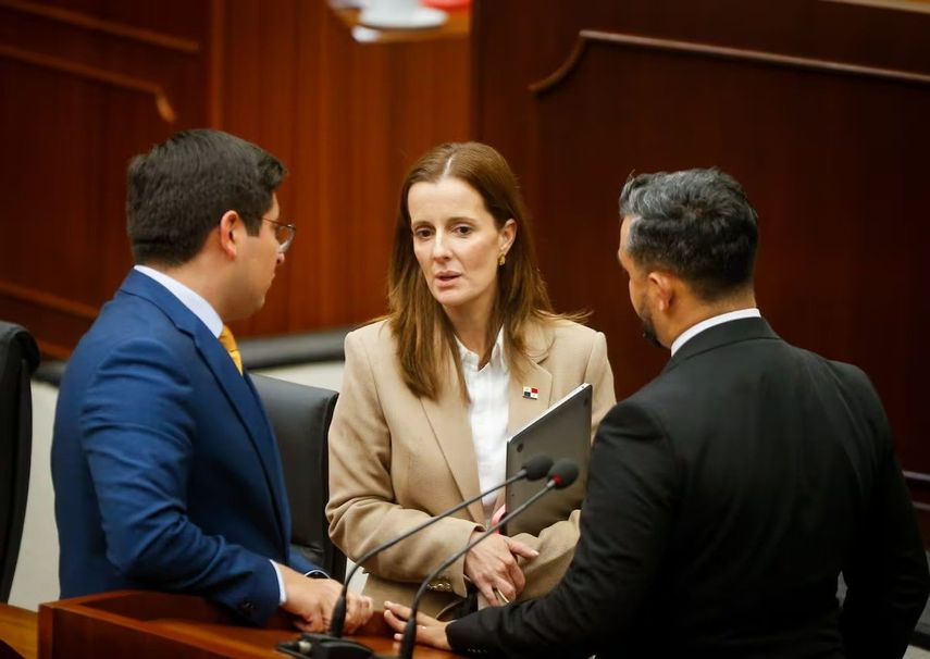 Diputados piden reunión interna de la Coalición Vamos. Diputados piden reunión interna de la Coalición Vamos.