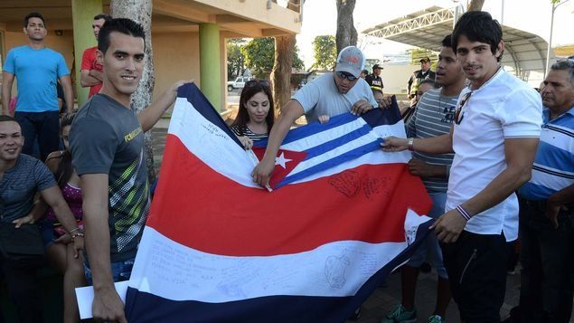 Panamá establece excepciones para visas en tránsito de ciudadanos cubanos.