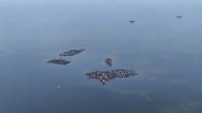 Un año después del éxodo