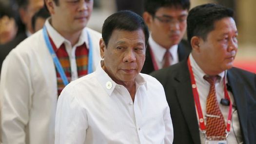 Presidente Duterte anuncia su retirada de la vida política