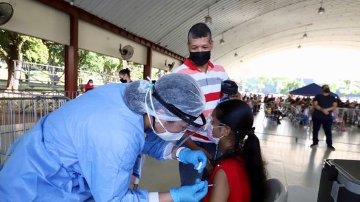 Vacunación pediátrica continúa mañana en el Parque Omar