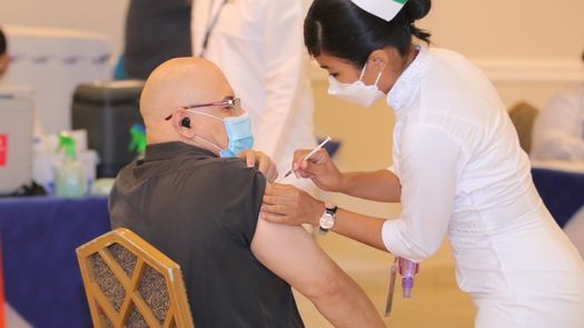 Vacunación en El Panamá y centros comerciales este sábado