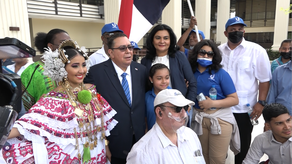 Más figuras políticas se suman a la carrera presencial por la libre postulación