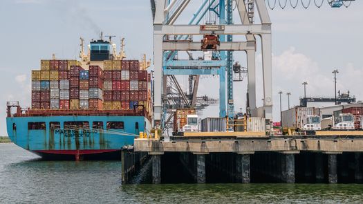 Maersk anuncia ganancias extraordinarias en tercer trimestre