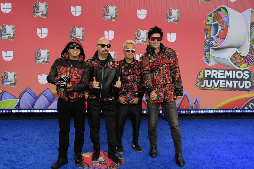 Lentejuelas y telas indígenas de Panamá brillaron en los Premios Juventud 2025