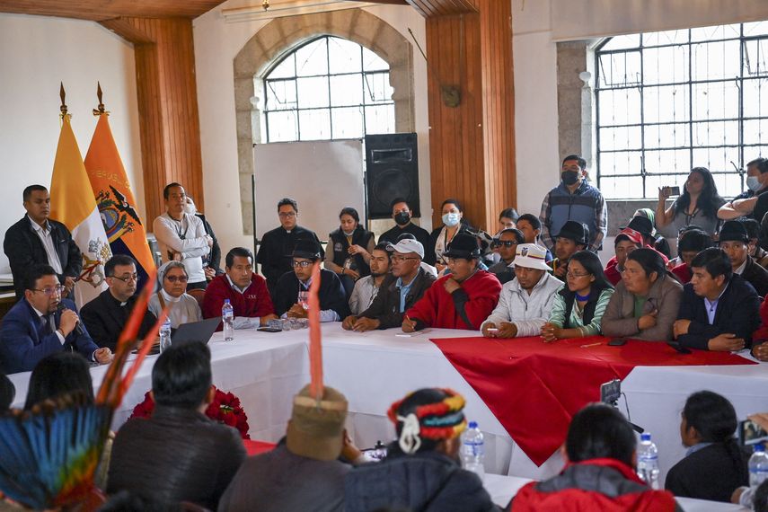 Ecuador suspende negociaciones con líder de protestas