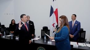 Diputado Luis Cruz se compromete con la educación