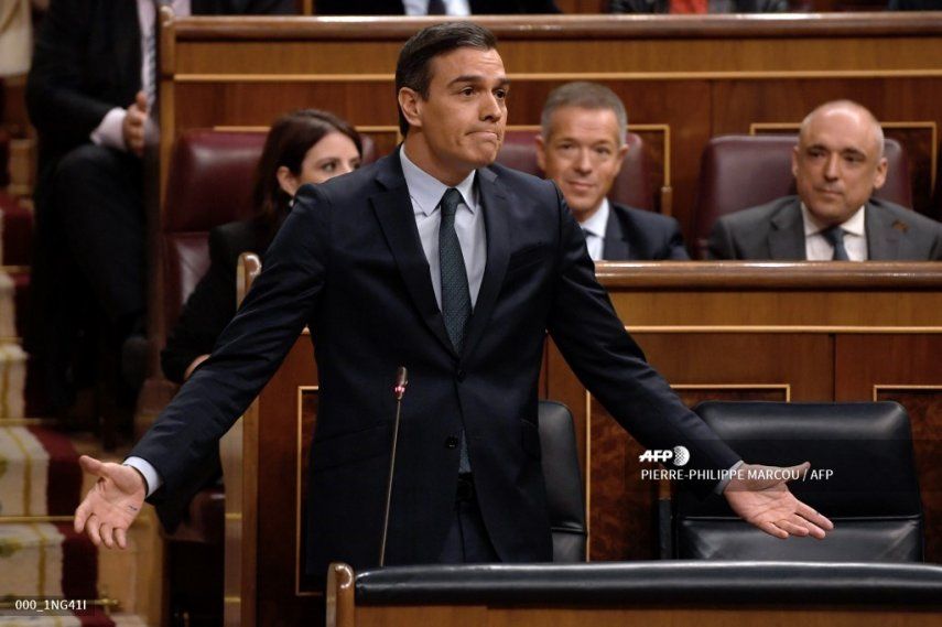 Pedro Sánchez pierde primera votación, pero se dirige a ser renovado en el poder en España
