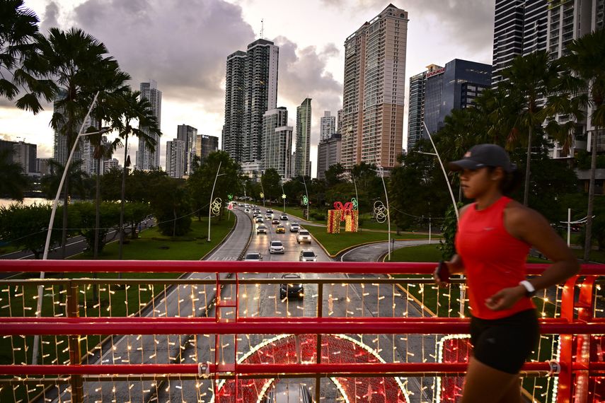 (SINAPROC) emitió un aviso de prevención por lluvias persistentes ante la previsión de condiciones de inestabilidad atmosférica que se mantendrán desde este lunes 15 hasta el jueves 18 de diciembre de 2025