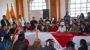Gobierno de Ecuador suspende negociaciones con líder de protestas