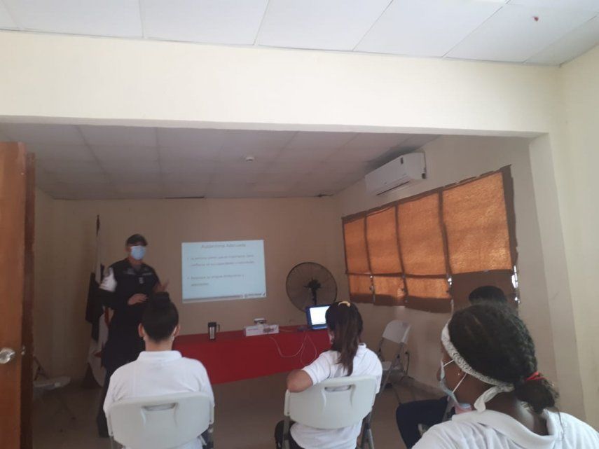 Los jóvenes se preparan para luchar contra el delito