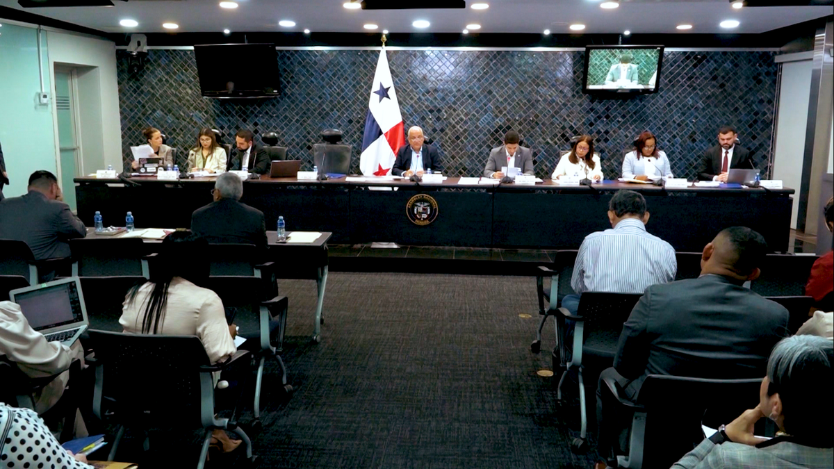 Diputados analizan penalización a menores de edad por delitos. Diputados analizan penalización a menores de edad por delitos.