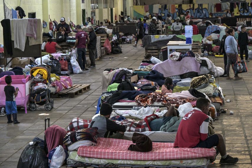 Cruz Roja envía desde Panamá su primer vuelo con ayuda humanitaria a Brasil. Cruz Roja envía desde Panamá su primer vuelo con ayuda humanitaria a Brasil.