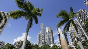 Riesgo de liquidez bajo para empresas en Latinoamérica pese a altas tasas y volatilidad