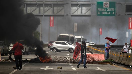 En Panamá hay alrededor de 546 organizaciones sindicales activas que velan por los trabajadores y no por sus dirigentes, afirmó la ministra de Trabajo (Mitradel), Jackeline Muñoz, al rechazar denuncias de violaciones a la libertad sindical en el país que han llegado a la Organización Internacional del Trabajo (OIT). En Panamá hay alrededor de 546 organizaciones sindicales activas que velan por los trabajadores y no por sus dirigentes, afirmó la ministra de Trabajo (Mitradel), Jackeline Muñoz, al rechazar denuncias de violaciones a la libertad sindical en el país que han llegado a la Organización Internacional del Trabajo (OIT).