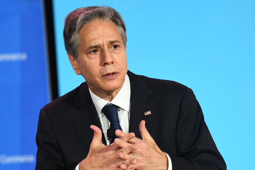 Blinken advierte sobre las depredadoras ayudas de China