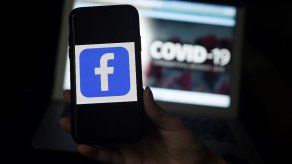 Casa Blanca asegura que no está en guerra contra Facebook