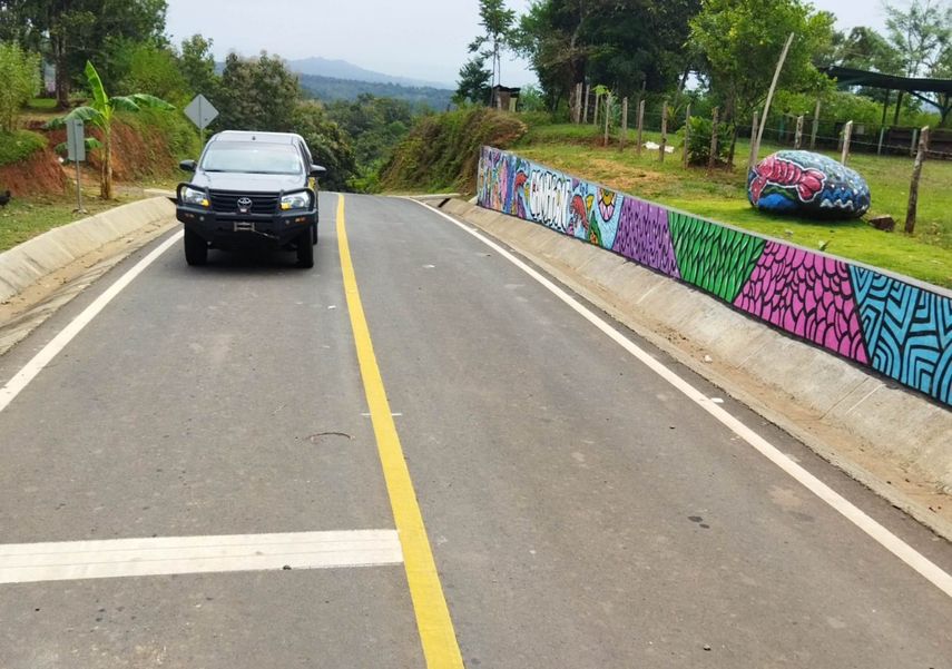 Comarca Ngäbe Buglé: entregan carretera en Besikó