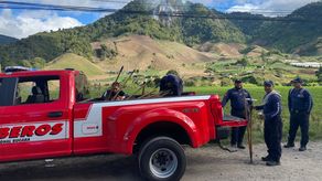Las labores de extinción en Cerro Punta continuarán este sábado cuando se intentará controlar en forma definitiva el incendio.