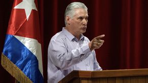 Presidente de Cuba acusa a Estados Unidos de la crisis en el país