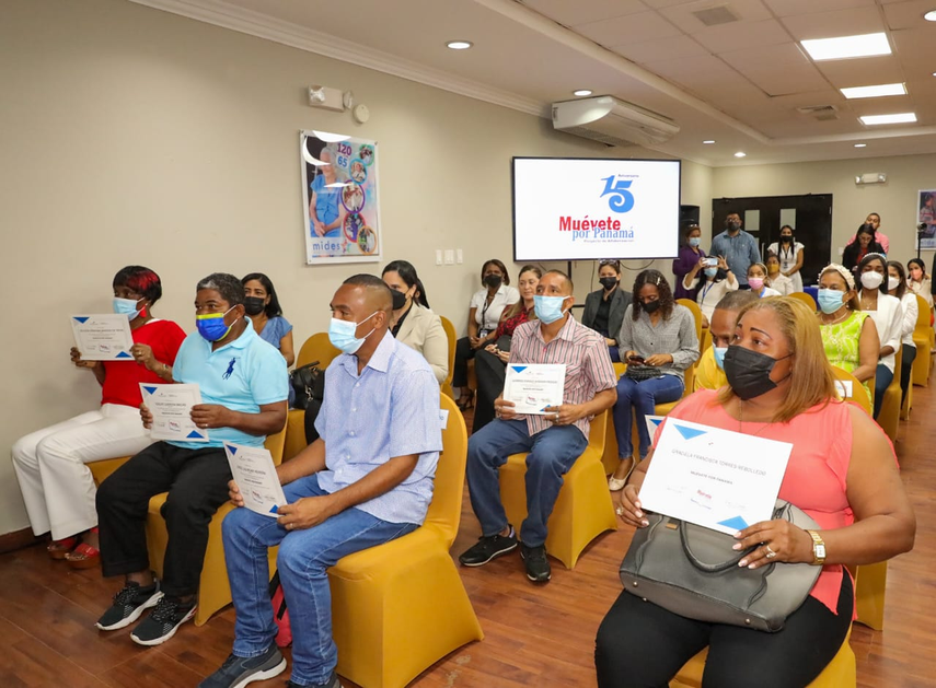 El director de alfabetización del MIDES, Carlos A. Contreras, explicó que desde que inició el programa en junio de 2007, se han alfabetizado 79,622 personas.