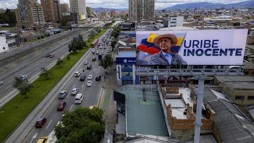 Expresidente Álvaro Uribe pide apelar en libertad su sentencia en Colombia