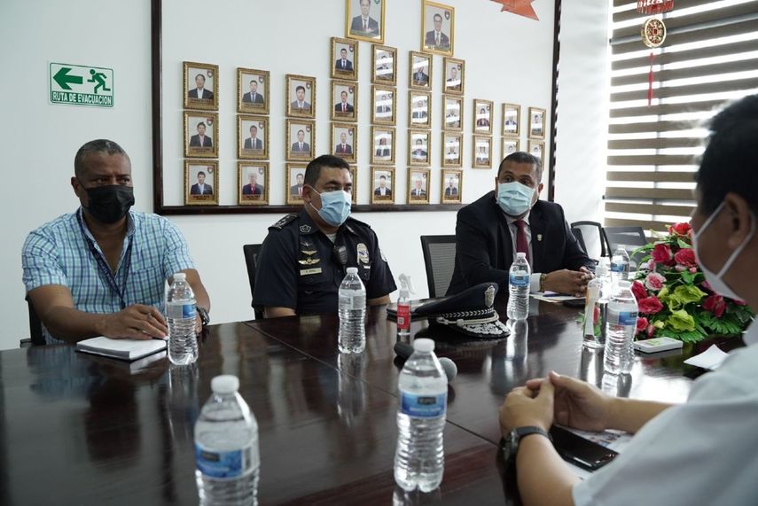 Comerciantes de la Asociación China de Chiriquí se reunieron con el alcalde de David y la Policía Nacional para tratar temas de seguridad ante la reactivación económica