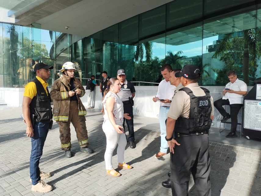 La Policía Nacional a través de sus organismos de investigación e inteligencia verifican el envío masivo de correos electrónicos a colegios de la ciudad capital y Panamá Pacífico, con amenazas de artefactos explosivos.