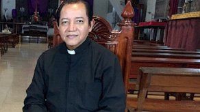 Iglesia reitera que el padre Cosca sigue separado e investigado