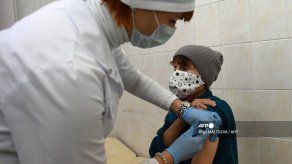 Rusia comienza a vacunar a las personas sin hogar