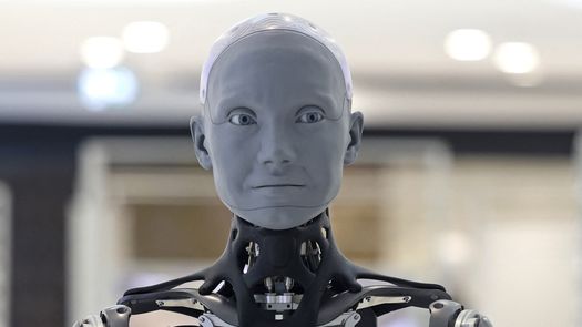 Unión Europea busca regular el uso de aplicaciones de Inteligencia Artificial