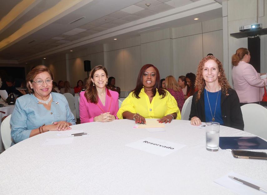 Asamblea Nacional y ParlAméricas resaltan el rol de la mujer