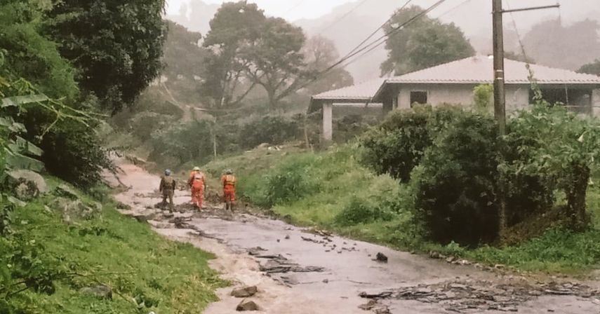 Sinaproc: Lluvias en Chiriquí provocan 26 deslizamientos y dejan 28 evacuados en Boquete Sinaproc: Lluvias en Chiriquí provocan 26 deslizamientos y dejan 28 evacuados en Boquete