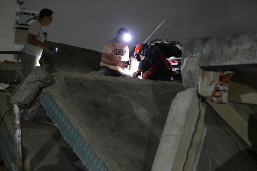 Dos fuertes sismos sacuden Venezuela en un minuto, el principal fue de magnitud 7,5