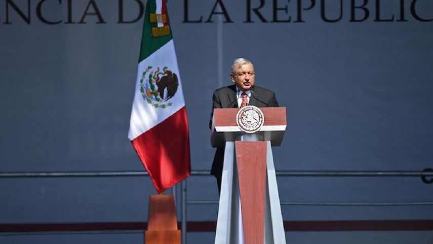 El presidente de México, Andrés Manuel López Obrado, no tiene la mayoría calificada de dos terceras partes de los diputados.