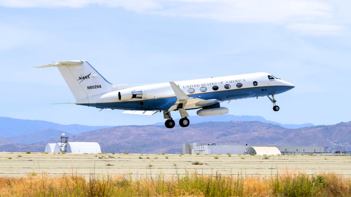 La Embajada de Estados Unidos en Panamá dio la bienvenida a la aeronave de investigación Gulfstream C-20A de la NASA y a un equipo de científicos que permanecerá en el país hasta el 9 de mayo, como parte de una campaña orientada al estudio de la biodiversidad tropical. La Embajada de Estados Unidos en Panamá dio la bienvenida a la aeronave de investigación Gulfstream C-20A de la NASA y a un equipo de científicos que permanecerá en el país hasta el 9 de mayo, como parte de una campaña orientada al estudio de la biodiversidad tropical.