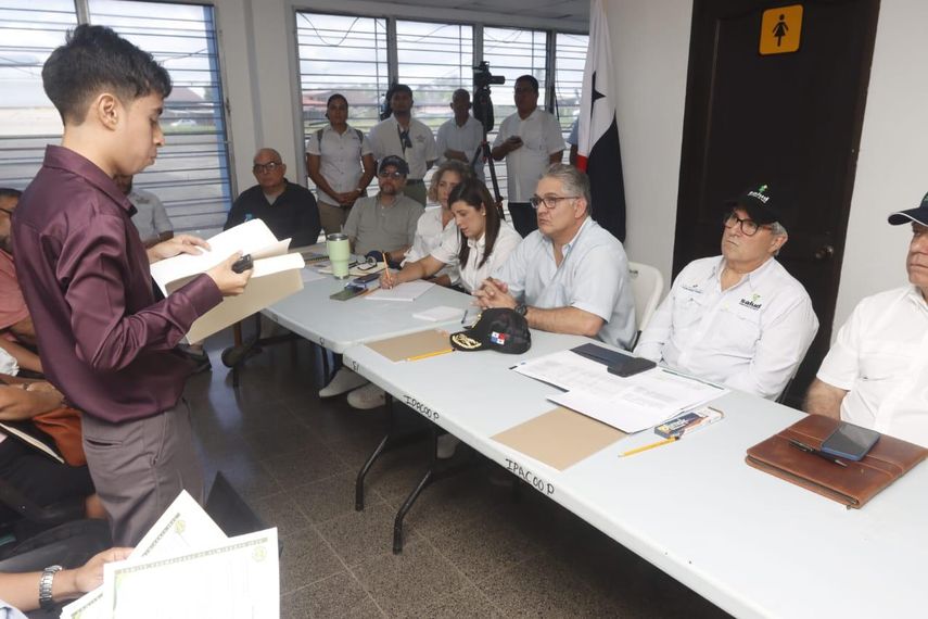 Sectores productivos de Bocas del Toro al borde del colapso por huelga de Sitraibana