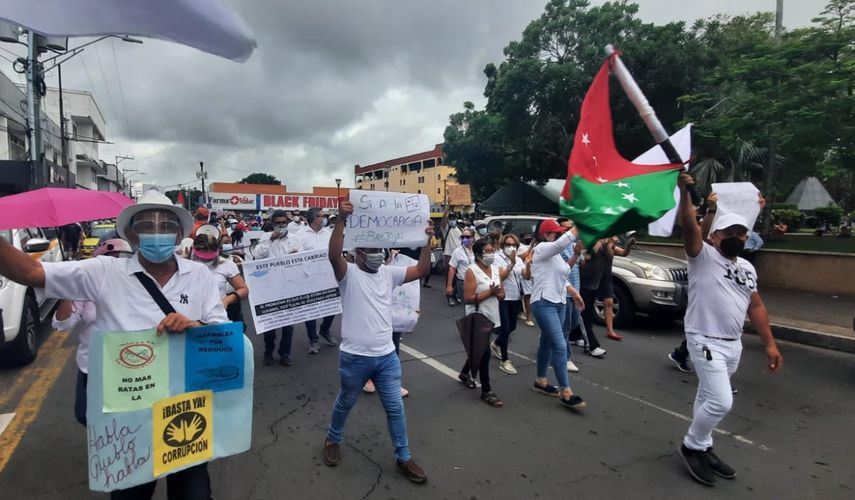 Cientos de personas protestaron en contra de las Reformas Electorales en Chiriquí