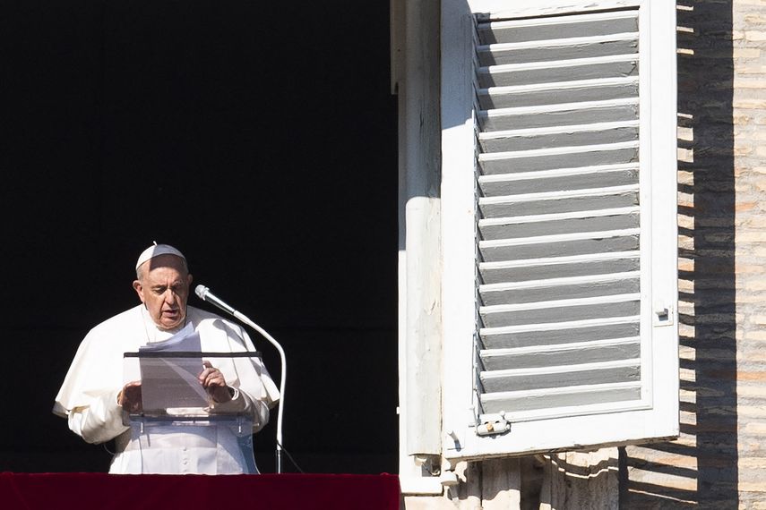 Papa Francisco defiende la vacunación contra el covid-19