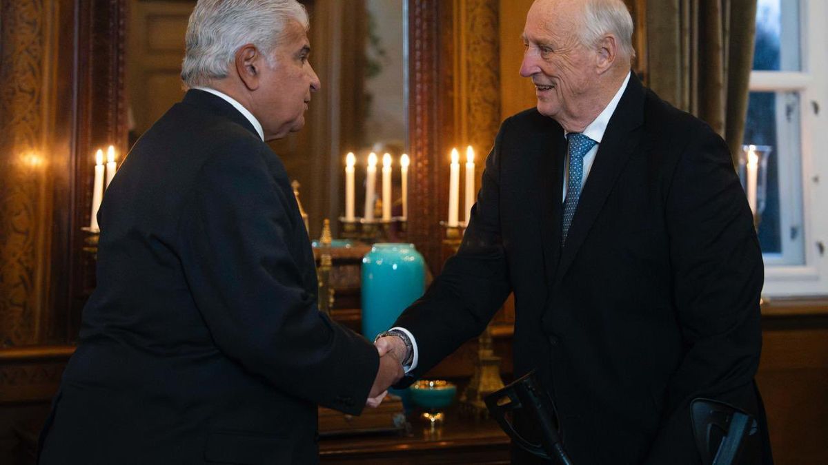 El presidente de la República, José Raúl Mulino, fue recibido por el rey Harald V de Noruega en el Palacio Real de Oslo. El presidente de la República, José Raúl Mulino, fue recibido por el rey Harald V de Noruega en el Palacio Real de Oslo.