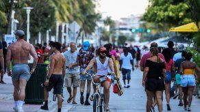 Florida registra récord de contagios de covid-19