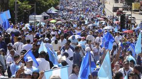 Hondureños a decidir entre el continuismo de la izquierda o el retorno de la derecha