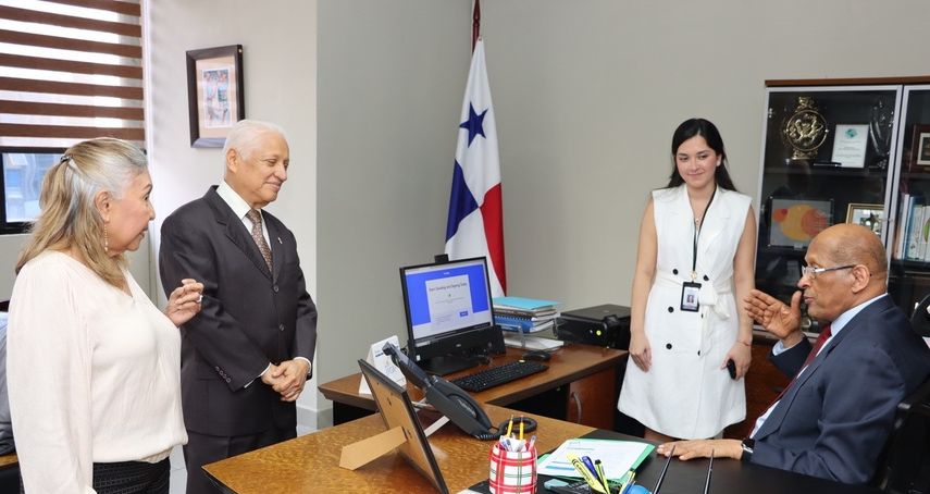 Este hecho marca un hito en Panamá, permitiendo que los contratos de préstamo evolucionen hacia este tipo de trámite con firma electrónica. Este hecho marca un hito en Panamá, permitiendo que los contratos de préstamo evolucionen hacia este tipo de trámite con firma electrónica. 