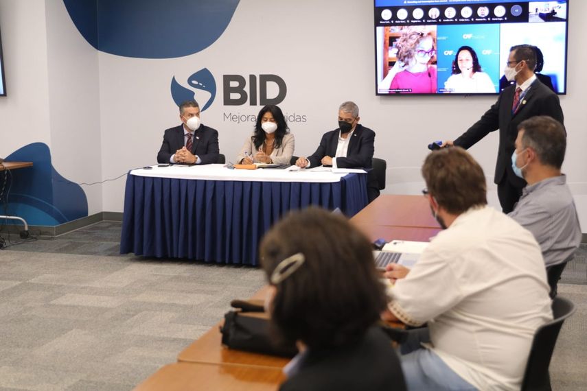 Saneamiento de Panamá reformula fondos para programa