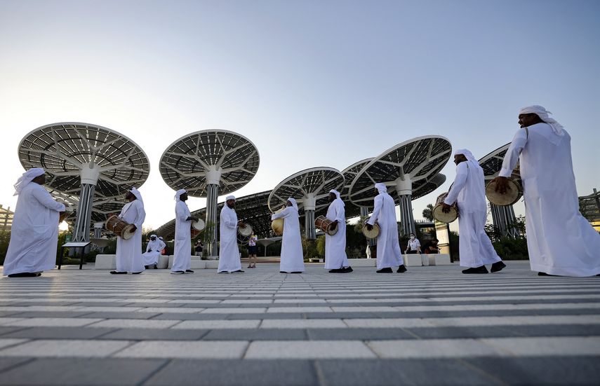 Emiratos anuncia buscar la neutralidad de carbono a 2050
