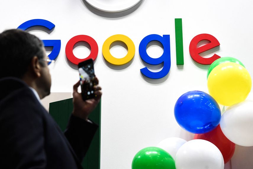 Google anunció este viernes que está tomando "medidas rápidas" para mejorar sus nuevos resultados de búsqueda elaborados con inteligencia artificial (IA) generativa. Google anunció este viernes que está tomando "medidas rápidas" para mejorar sus nuevos resultados de búsqueda elaborados con inteligencia artificial (IA) generativa.