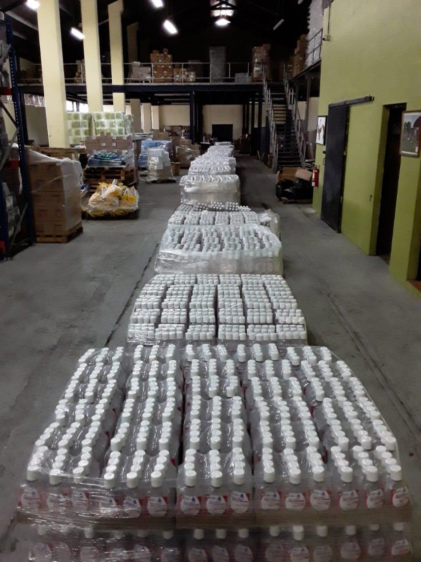 Embajada de China dona implementos de higiene al MEDUCA