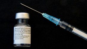 Pfizer y BioNTech estiman que su vacuna es eficaz frente a variantes británica y sudafricana